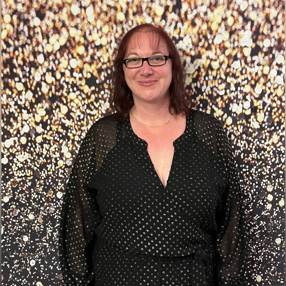 Meet your Posher, Elizabeth